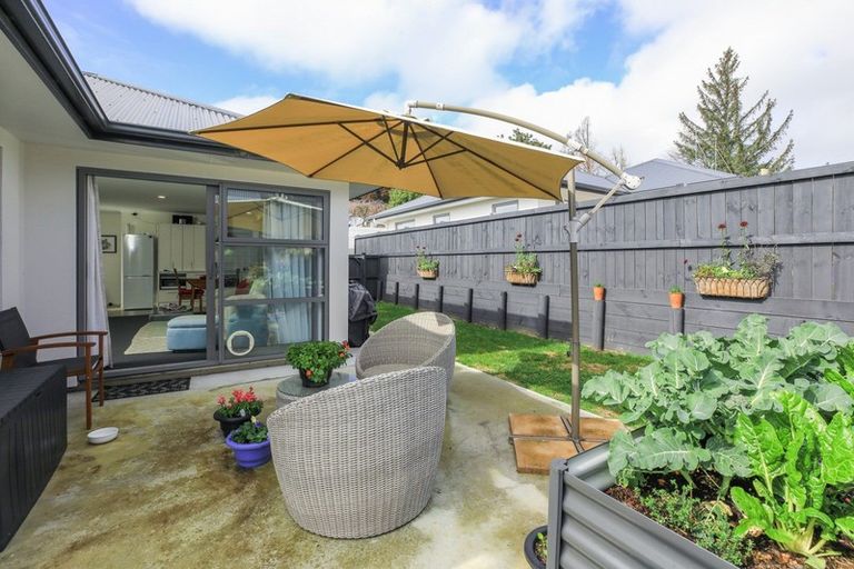 Photo of property in 2/4 Ross View Terrace, Dinsdale, Hamilton, 3204