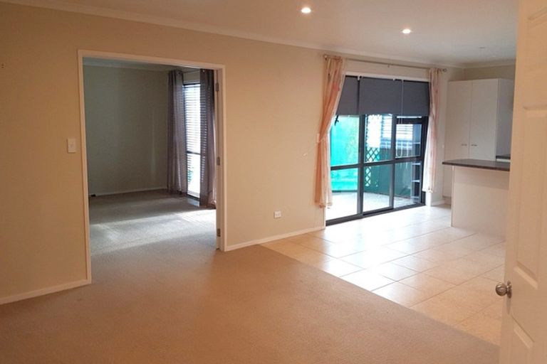 Photo of property in 71 Pyle Road West, One Tree Point, 0118