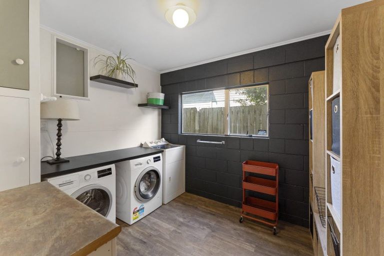 Photo of property in 67 Queens Road, Waikanae Beach, Waikanae, 5036