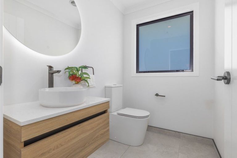 Photo of property in 60b Queen Charlotte Drive, Aotea, Porirua, 5024