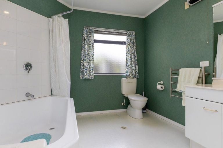 Photo of property in 14 Ngamotu Road, Taupo, 3330