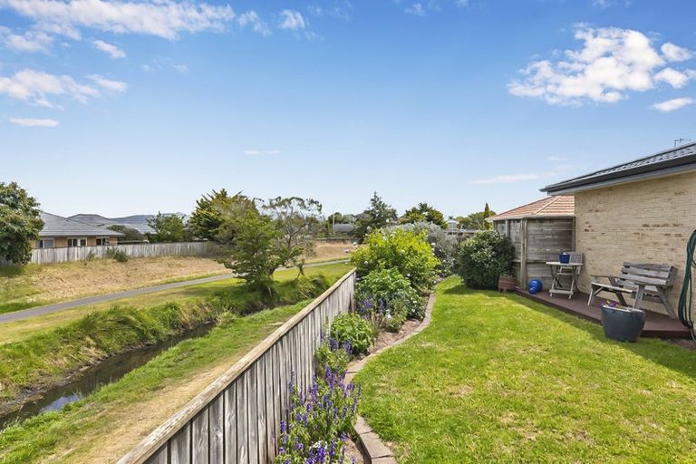Photo of property in 44 Hadleigh Court, Paraparaumu, 5032