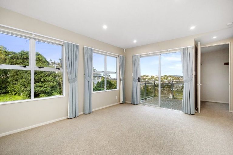 Photo of property in 7a Shortland Street, Khandallah, Wellington, 6035