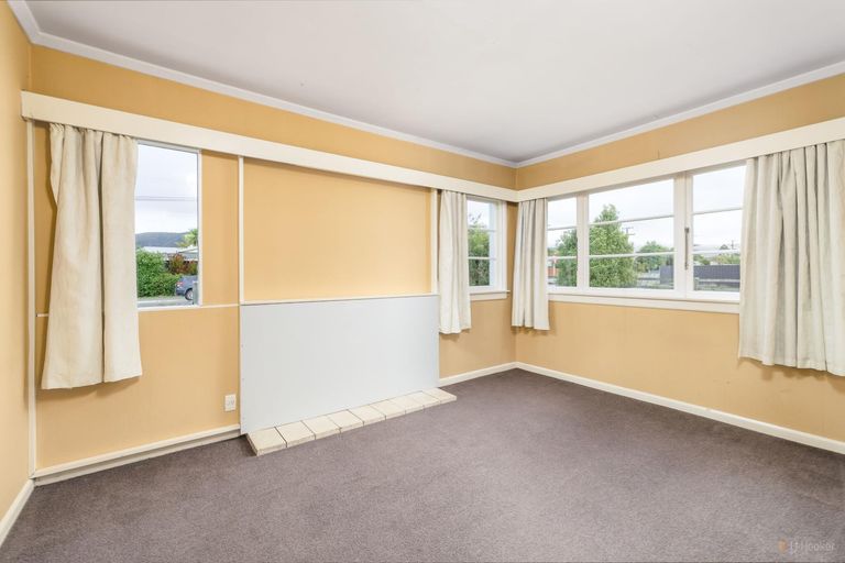 Photo of property in 53 Rhodes Street, Waimate, 7924