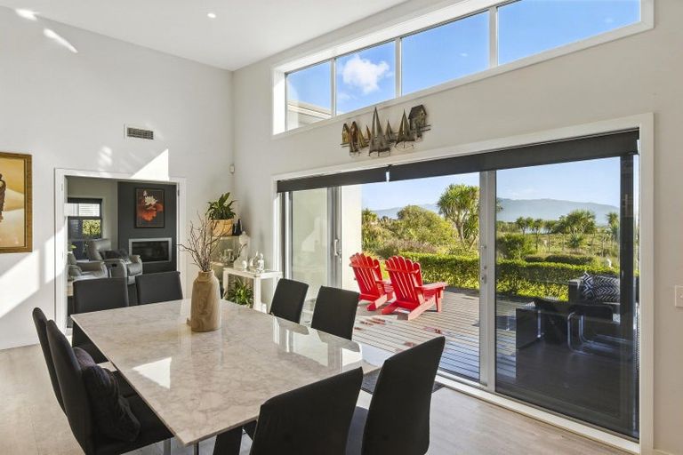 Photo of property in 22 Taranui Way, Paraparaumu Beach, Paraparaumu, 5032