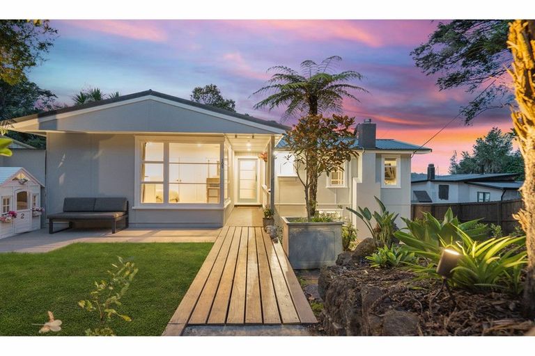 Photo of property in 105 Wood Bay Road, Titirangi, Auckland, 0604
