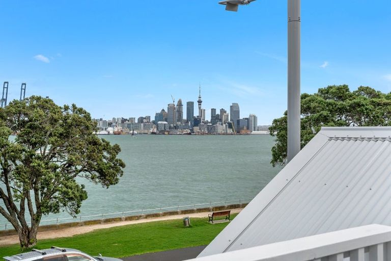 Photo of property in 29 Queens Parade, Devonport, Auckland, 0624