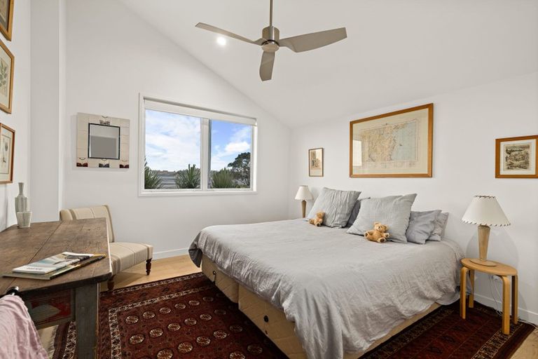 Photo of property in 32 Boathouse Bay Lane, Snells Beach, 0920