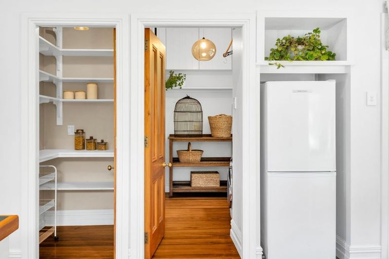 Photo of property in 40 Reserve Terrace, Lyttelton, 8082