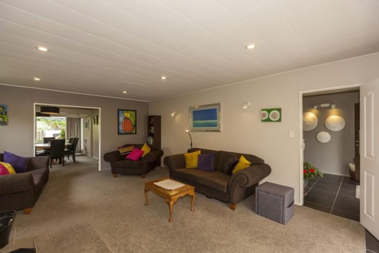Photo of property in 256 Te Moana Road, Waikanae, 5036