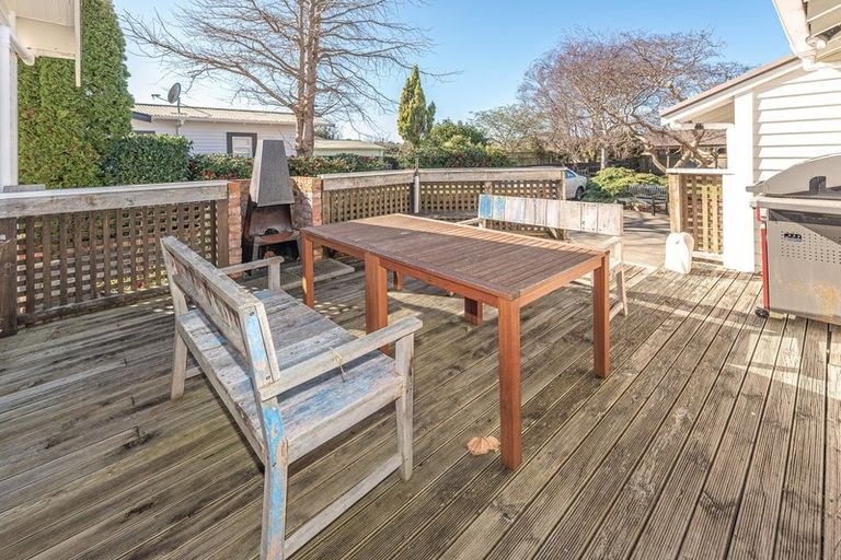 Photo of property in 15 Godwin Crescent, College Estate, Whanganui, 4500