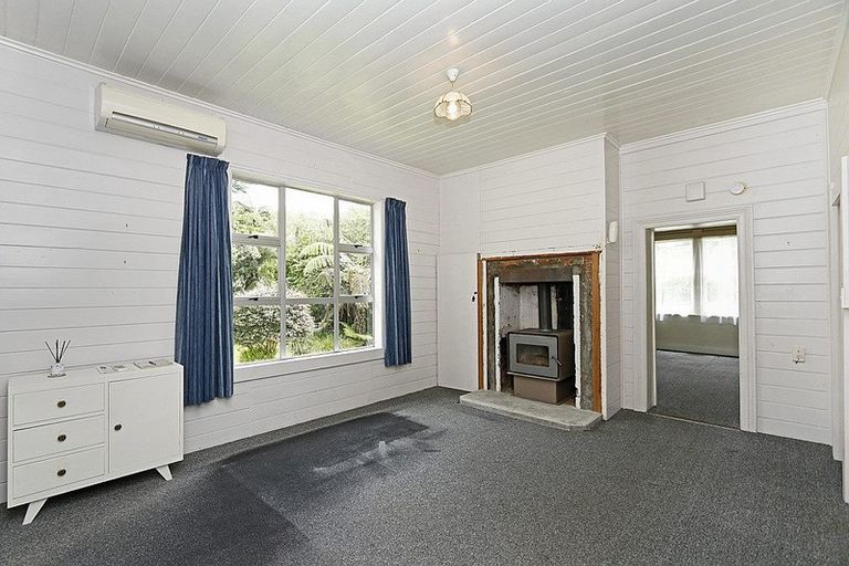 Photo of property in Dwg & Ex Dairy Factory, 25 Old Normanby Road, Okaiawa, Hawera, 4678