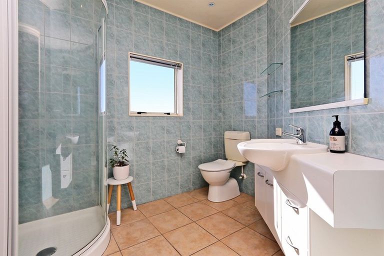 Photo of property in 15 Woodford Heights, Havelock North, 4130