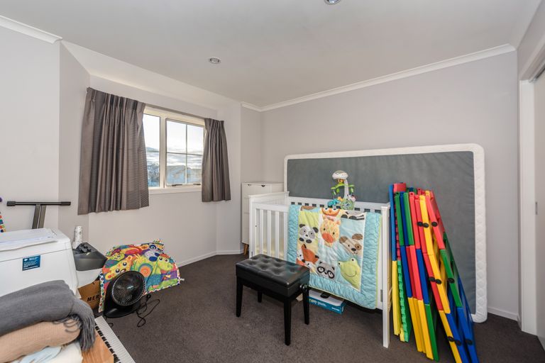 Photo of property in 7 Queens Park Crescent, Frankton, Hamilton, 3204