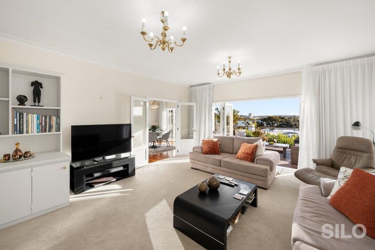 Photo of property in 1/248 Hurstmere Road, Takapuna, Auckland, 0622