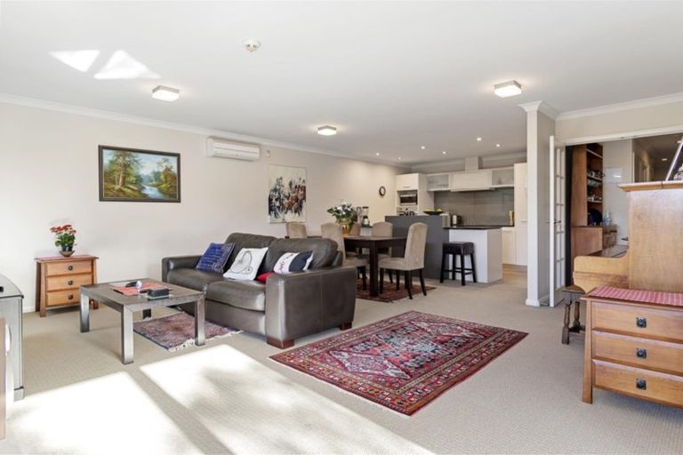 Photo of property in 7/235 Devonport Road, Tauranga, 3110