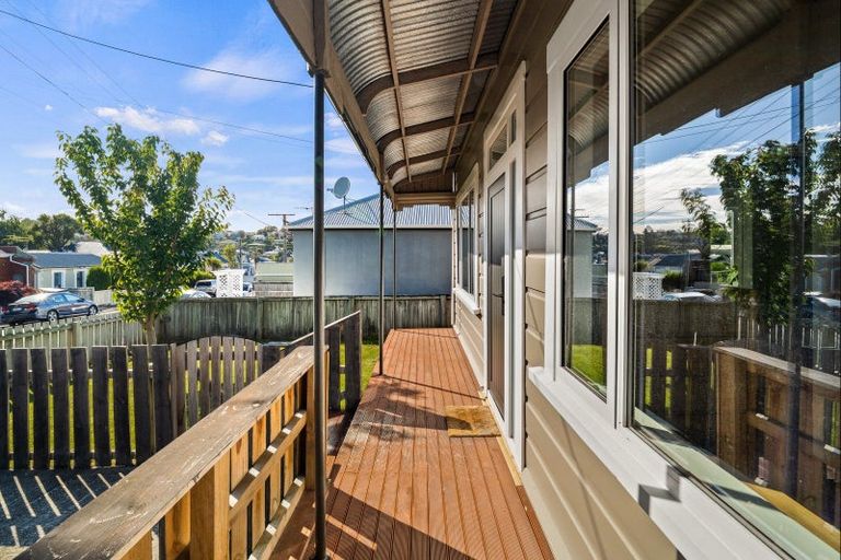 Photo of property in 17 Beresford Street, Kaikorai, Dunedin, 9010
