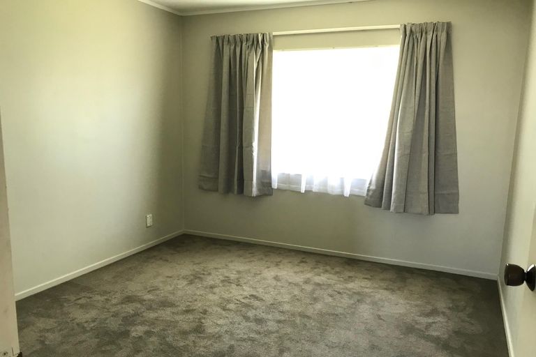 Photo of property in 2/6 Esperanto Road, Papatoetoe, Auckland, 2025