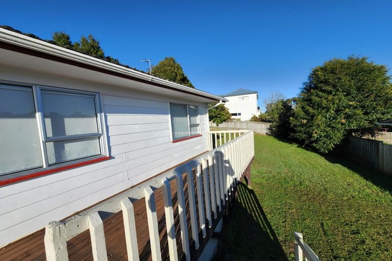 Photo of property in 82 Lynn Road, Bayview, Auckland, 0629