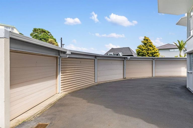 Photo of property in 1/90 Kitchener Road, Milford, Auckland, 0620
