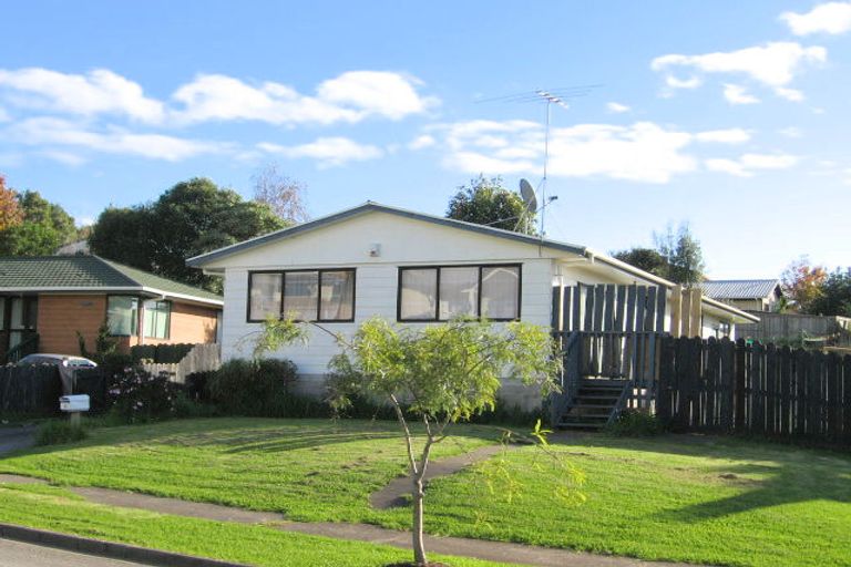Photo of property in 7 Lowburn Place, Clover Park, Auckland, 2019