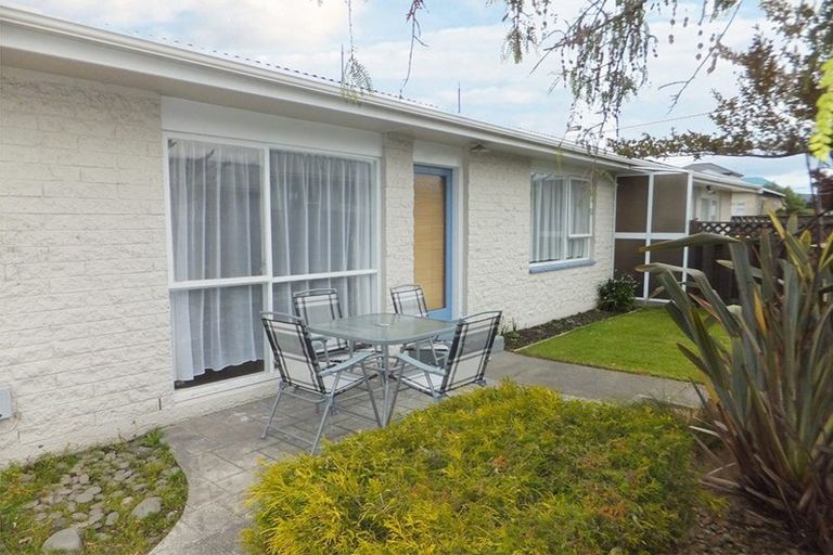 Photo of property in 2/490 Barbadoes Street, Edgeware, Christchurch, 8013