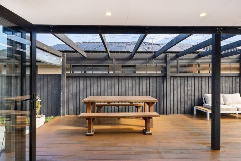 Photo of property in 32 Mckerrow Street, Marshland, Christchurch, 8083