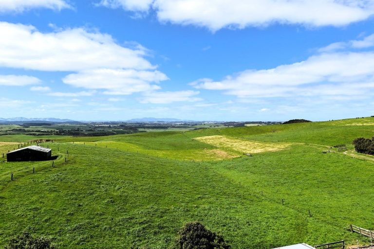 Photo of property in Rehutai Road, Baylys Beach, Dargaville, 0377