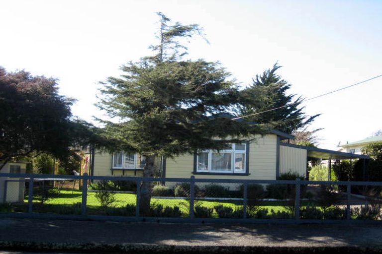 Photo of property in 92 Pembroke Street, Carterton, 5713