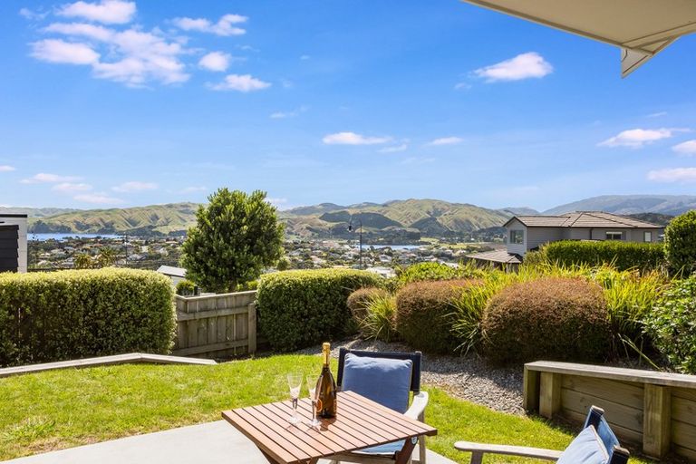 Photo of property in 2 Pacific View, Whitby, Porirua, 5024