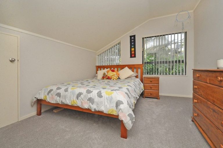 Photo of property in 2/65 Donald Street, Stanmore Bay, Whangaparaoa, 0932