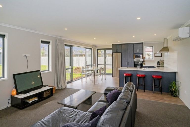 Photo of property in 90 Kupe Drive, Whitianga, 3510