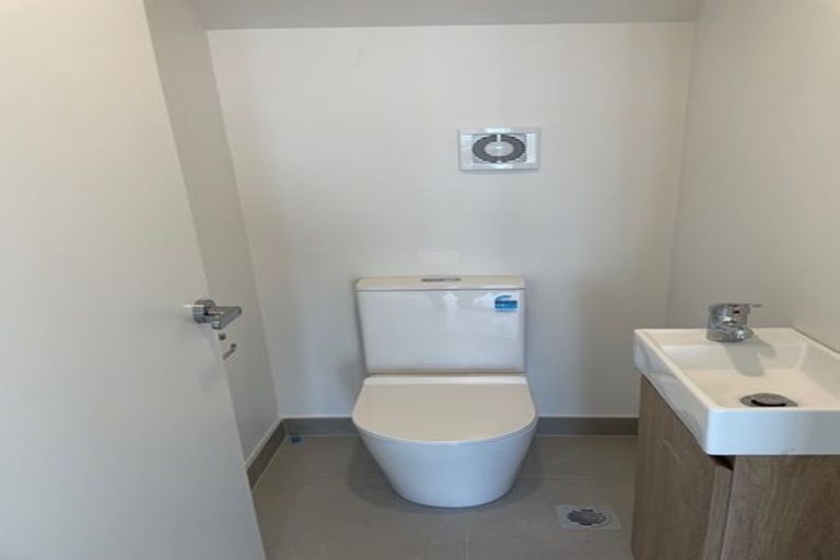 Photo of property in 72 Bellbird Street, Papakura, 2110