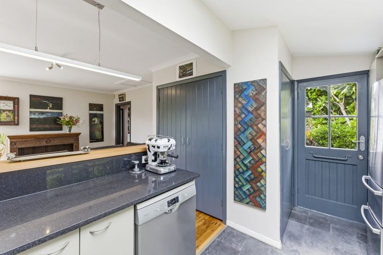 Photo of property in 5a Paneta Street, Paekakariki, 5034