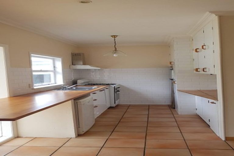 Photo of property in 34 Happy Valley Road, Owhiro Bay, Wellington, 6023