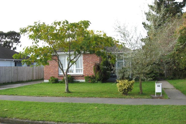 Photo of property in 34 Oakland Street, Northcote, Christchurch, 8052