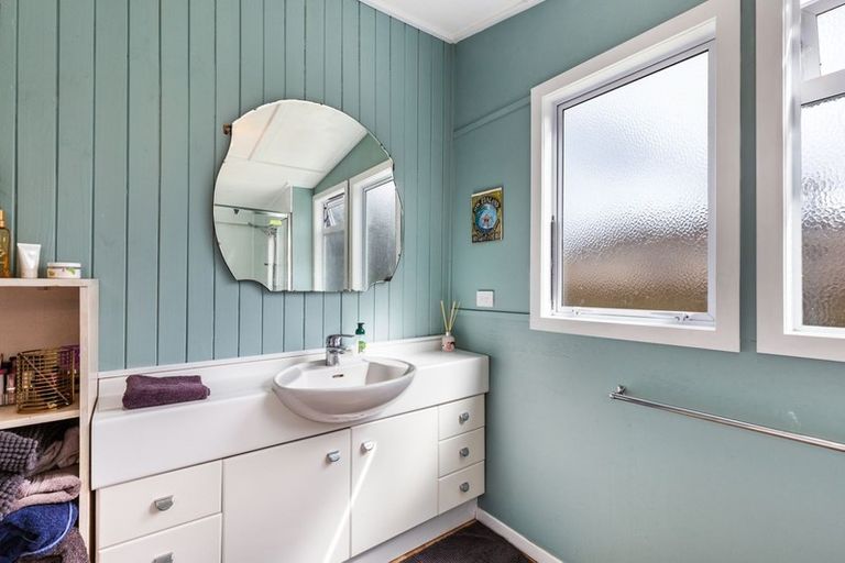 Photo of property in 12 Rangatira Drive, Mangakino, 3421