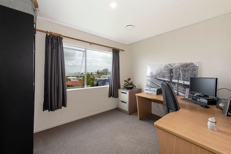 Photo of property in 124 Boundary Road, Clover Park, Auckland, 2019