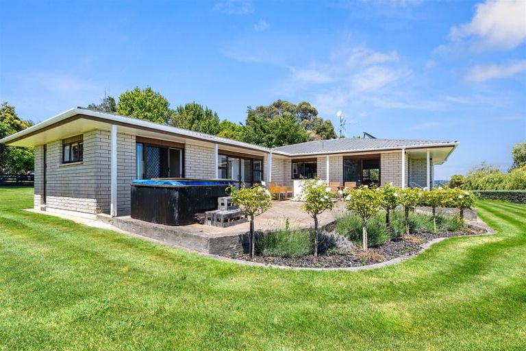 Photo of property in 1568a Old Coach Road, Pukehina, 3186