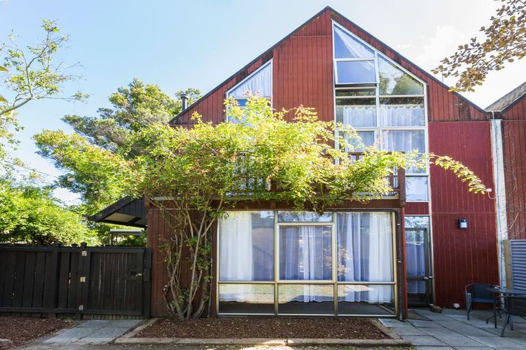 Photo of property in 1/341 College Street, West End, Palmerston North, 4410