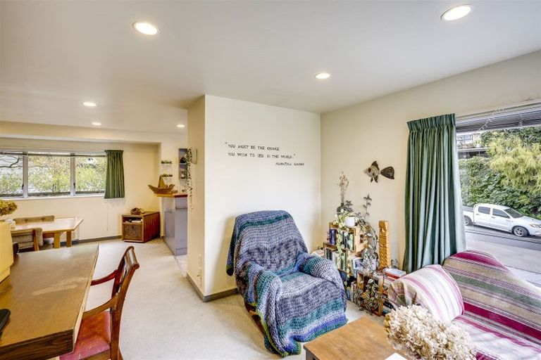 Photo of property in 135 Milton Road, Bluff Hill, Napier, 4110