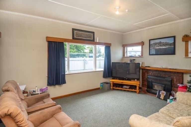 Photo of property in 1 Cochrane Street, Elgin, Gisborne, 4010