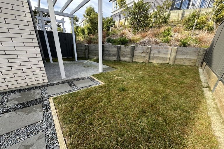 Photo of property in 11 Koreke Close, Kenepuru, Porirua, 5022