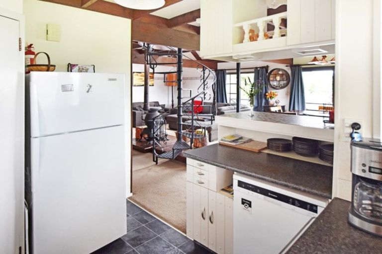 Photo of property in 30 Black Peak Road, Omarama, 9412