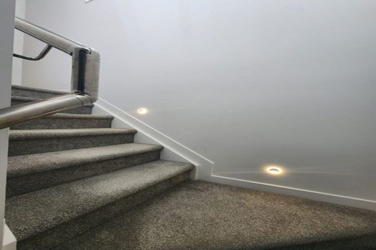 Photo of property in 1/15 Old Wairoa Road, Papakura, 2110