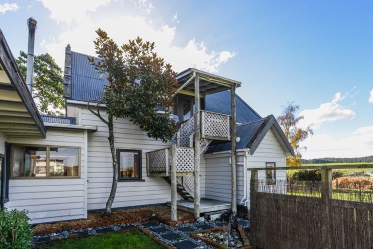 Photo of property in 3 Tamumu Church Road, Otane, Waipawa, 4271