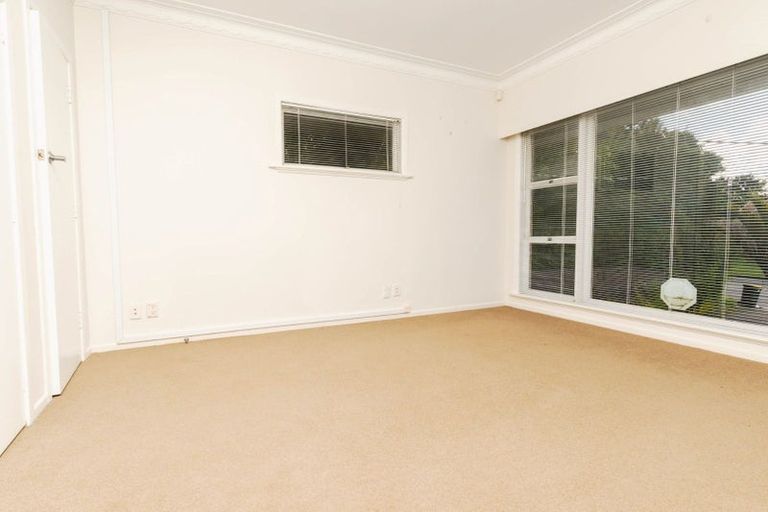 Photo of property in 6 Swanson Road, Henderson, Auckland, 0610