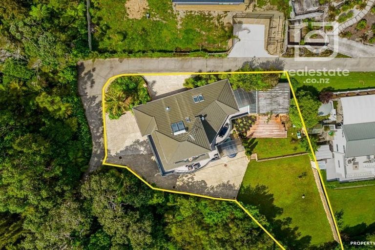 Photo of property in 65 Roberts Road, Matakatia, Whangaparaoa, 0930