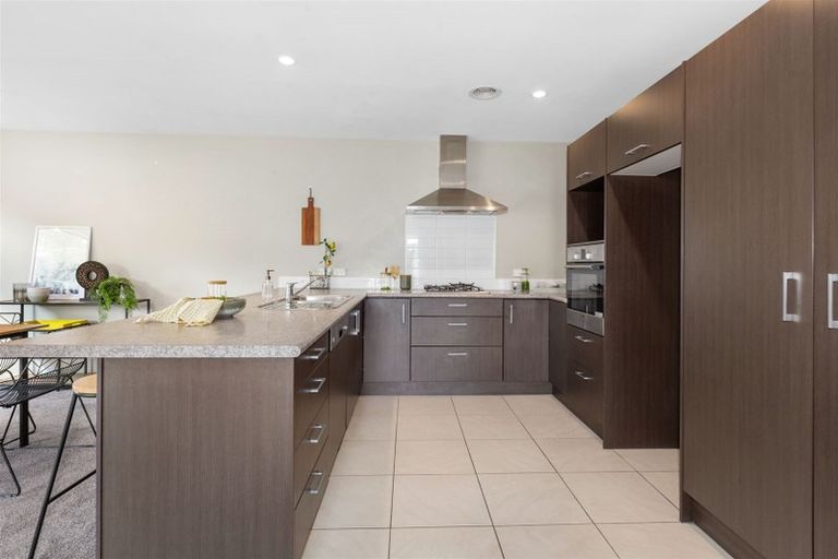 Photo of property in 7 Kaweka Close, Aotea, Porirua, 5024