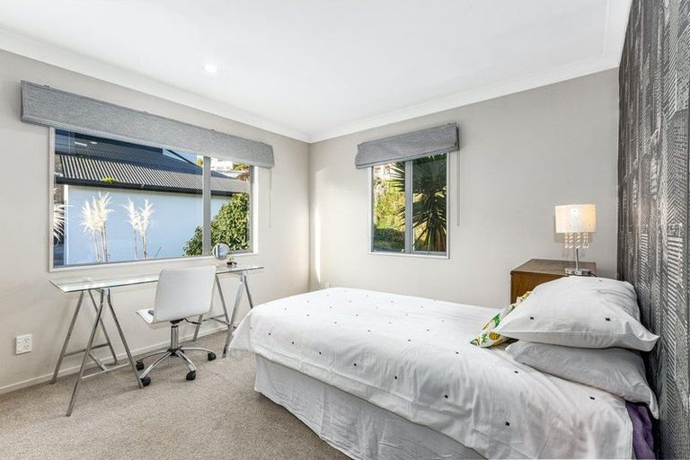 Photo of property in 9 Paremata Drive, Paremata, Porirua, 5024